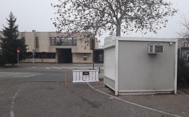 UGT califica como «despropósito» el cierre de la caseta del 'parking